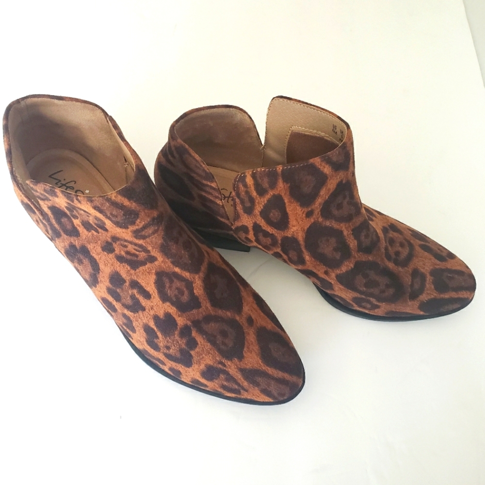 Leopard print Lifestride Payton 2 Ankle Bootie Women's size 8